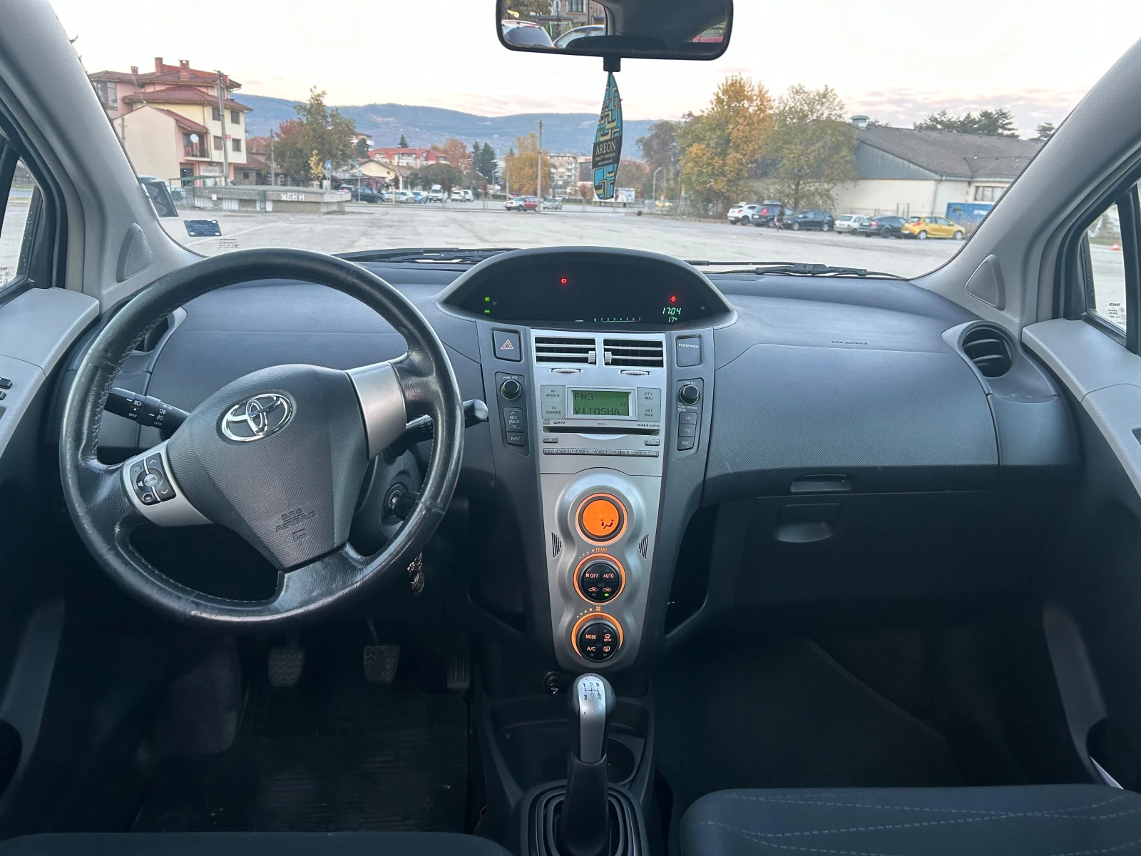 Toyota Yaris vvti - изображение 6