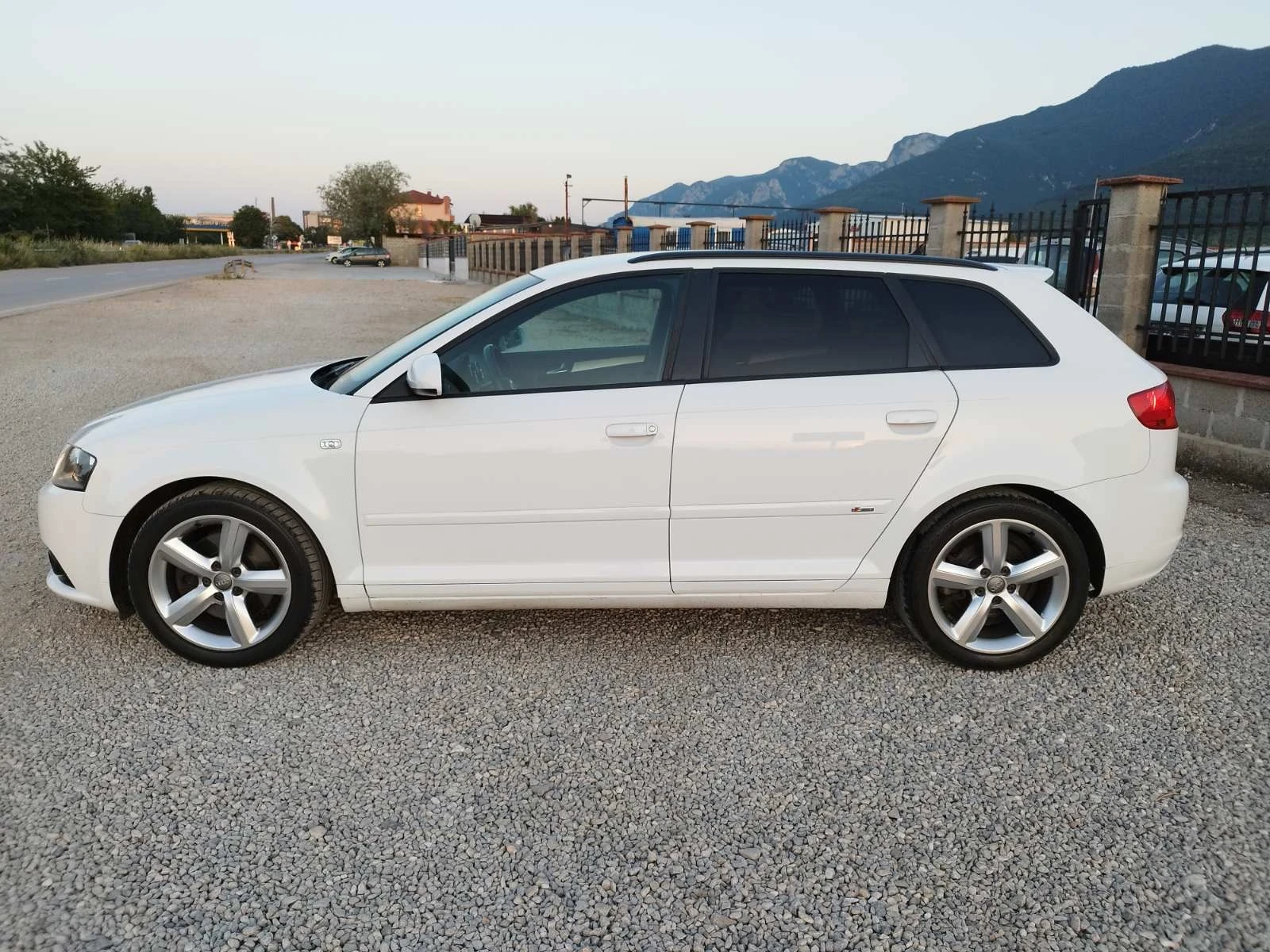 Audi A3 2.0 TDI 170 к.с S-LINE QUATTRO - изображение 7