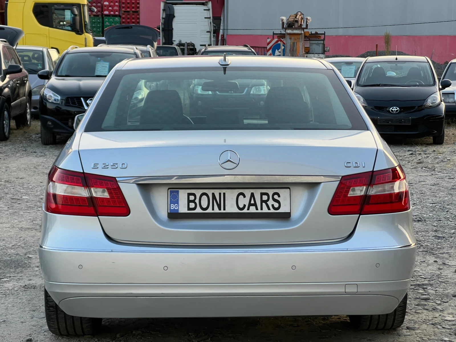 Mercedes-Benz E 250 2.2CDI- 204к.с./ Подгрев/ Парктроник/ ел. Седалки - изображение 6