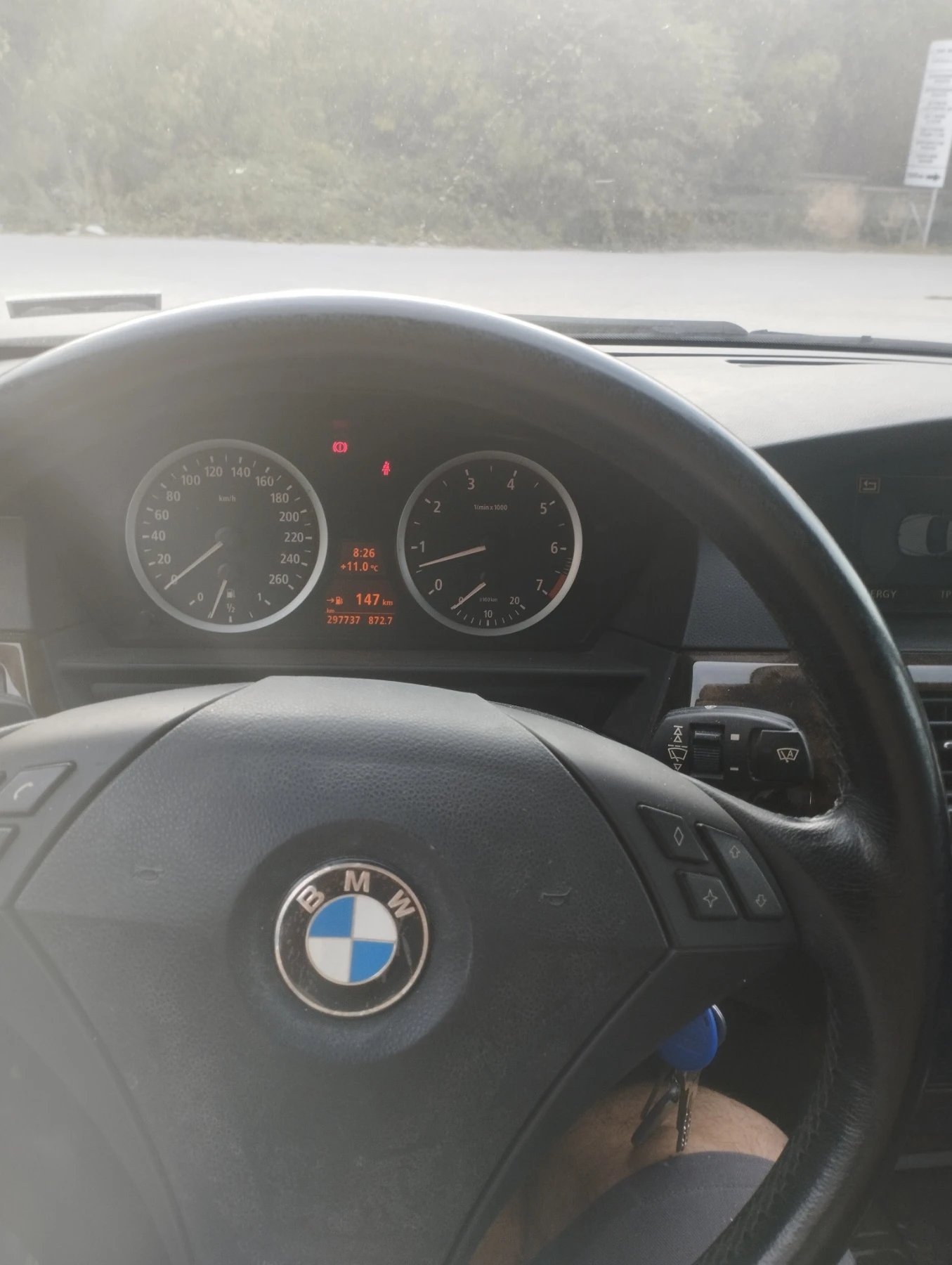 BMW 523  - изображение 9