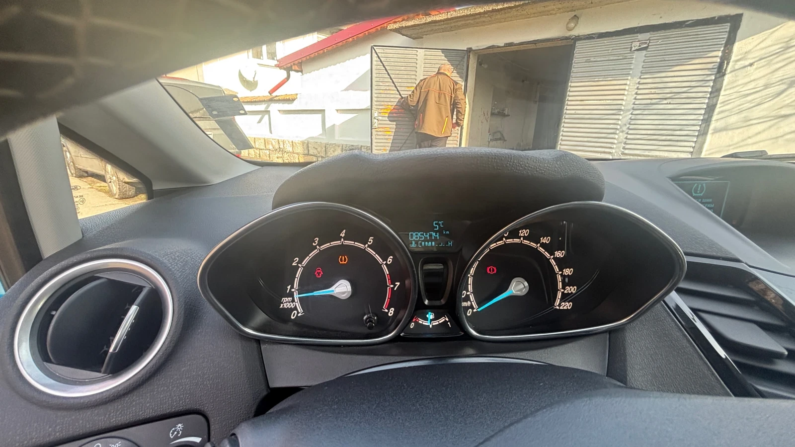 Ford Fiesta 1.4  - изображение 8