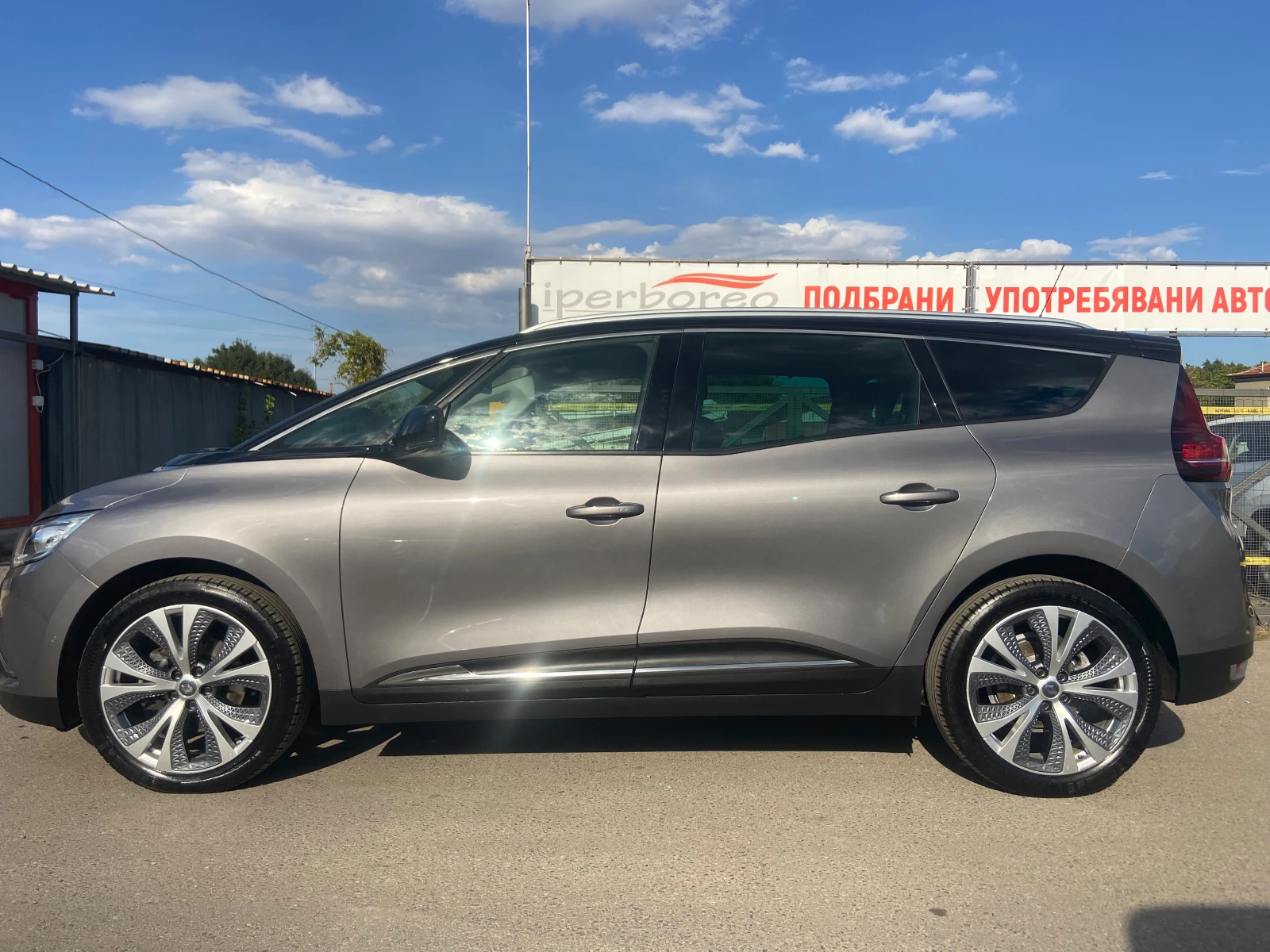 Renault Grand scenic Изключително запазен! - изображение 5