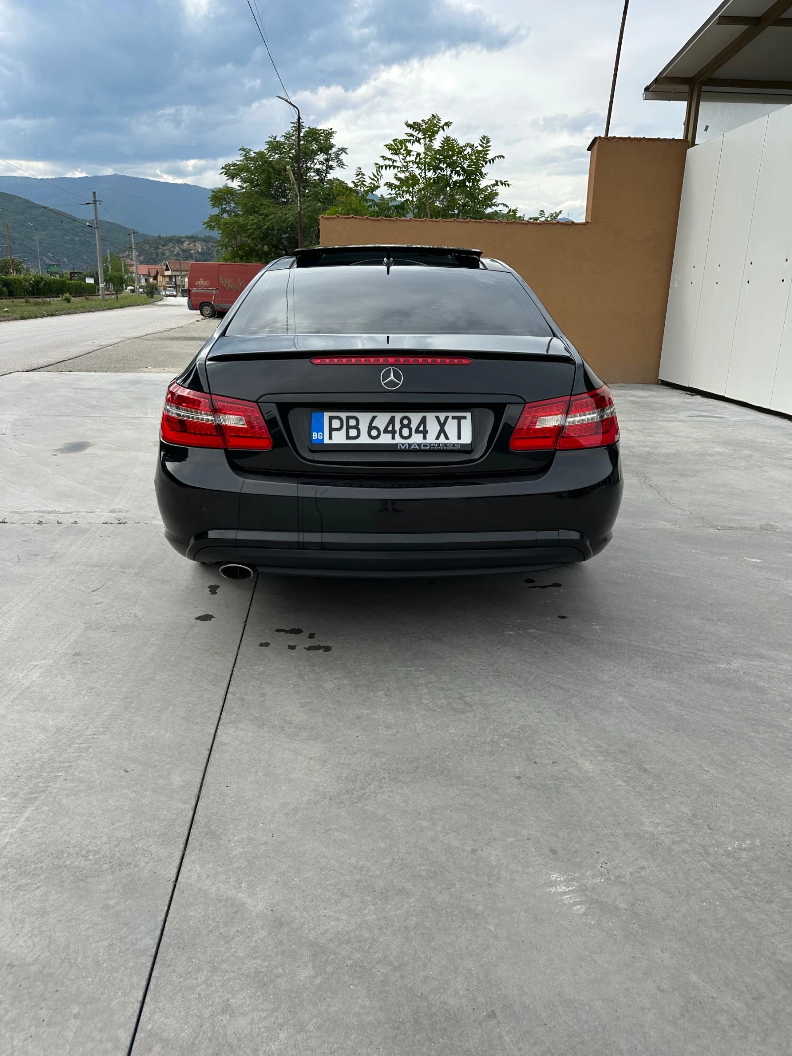 Mercedes-Benz E 250, снимка 4 - Автомобили и джипове - 54493805
