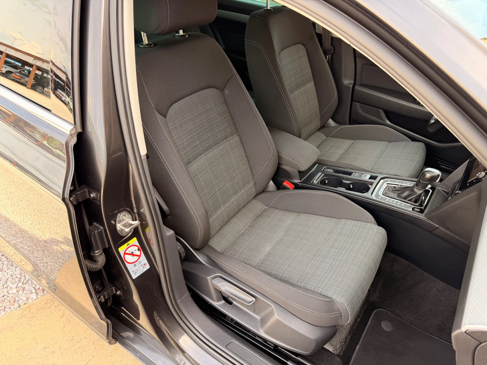 VW Passat 2.0TDI* AUT* 100%km* BUSINESS* WVWZZZ3CZNE028382, снимка 11 - Автомобили и джипове - 54669986