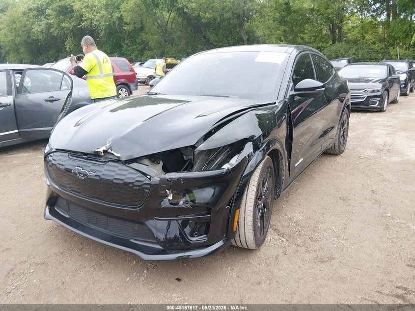 Ford Mustang Mach-E Gt, снимка 2 - Автомобили и джипове - 55127071
