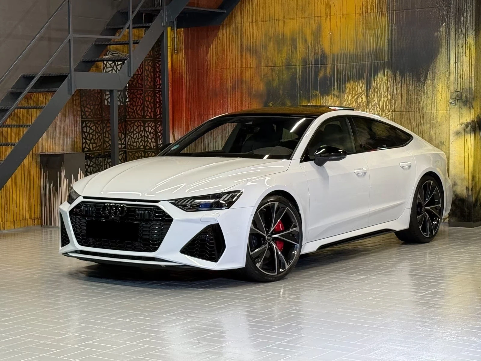 Audi Rs7 CERAMIC / B&O / 360 / HUD / MATRIX / PANO/ VIRTUAL, снимка 3 - Автомобили и джипове - 55129085
