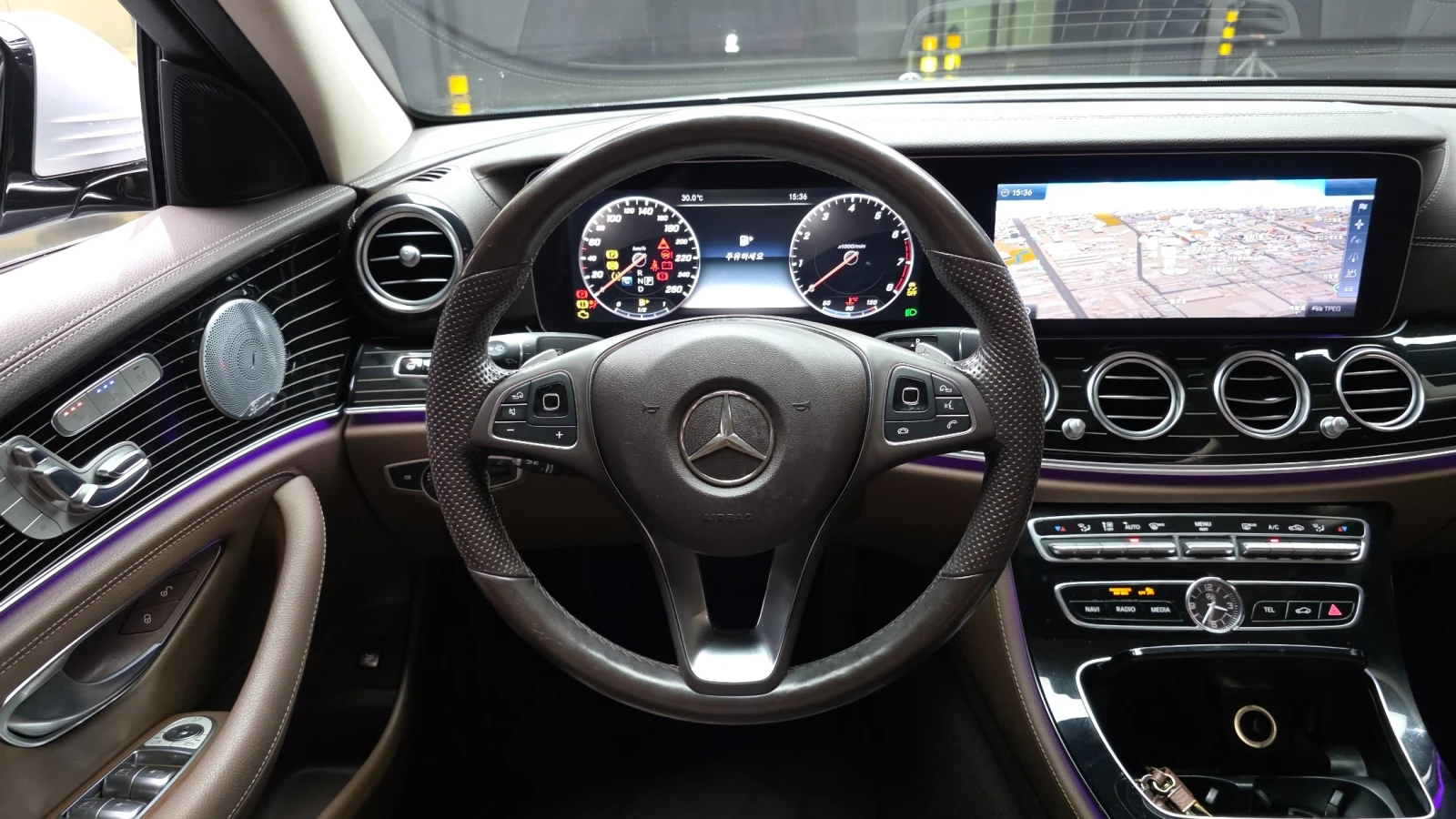 Mercedes-Benz E 400 4matic * DIS * ����� * 360 * HUD * ���� | Mobile.bg � ����������� 14