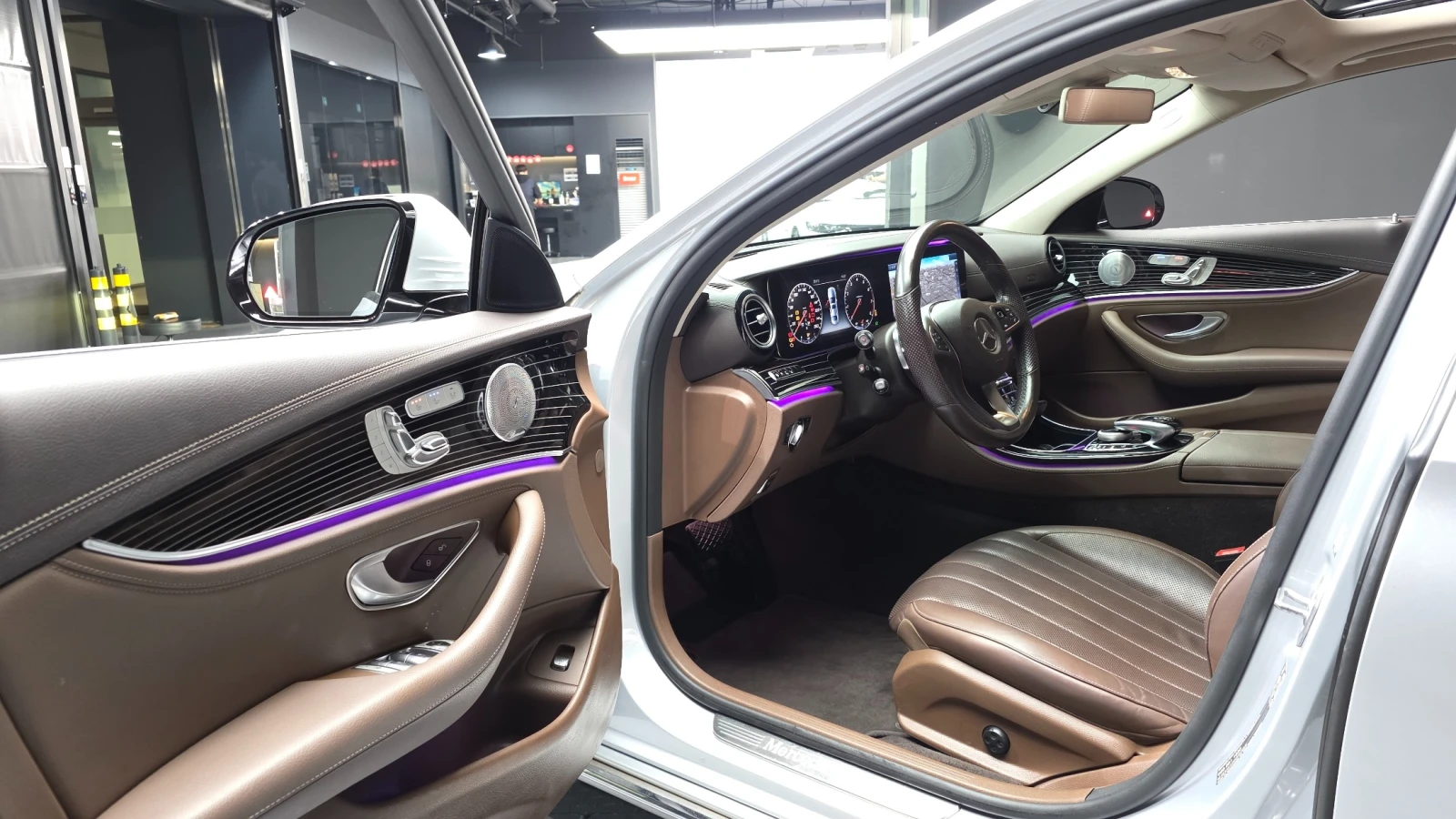 Mercedes-Benz E 400 4matic * DIS * ����� * 360 * HUD * ���� | Mobile.bg � ����������� 11