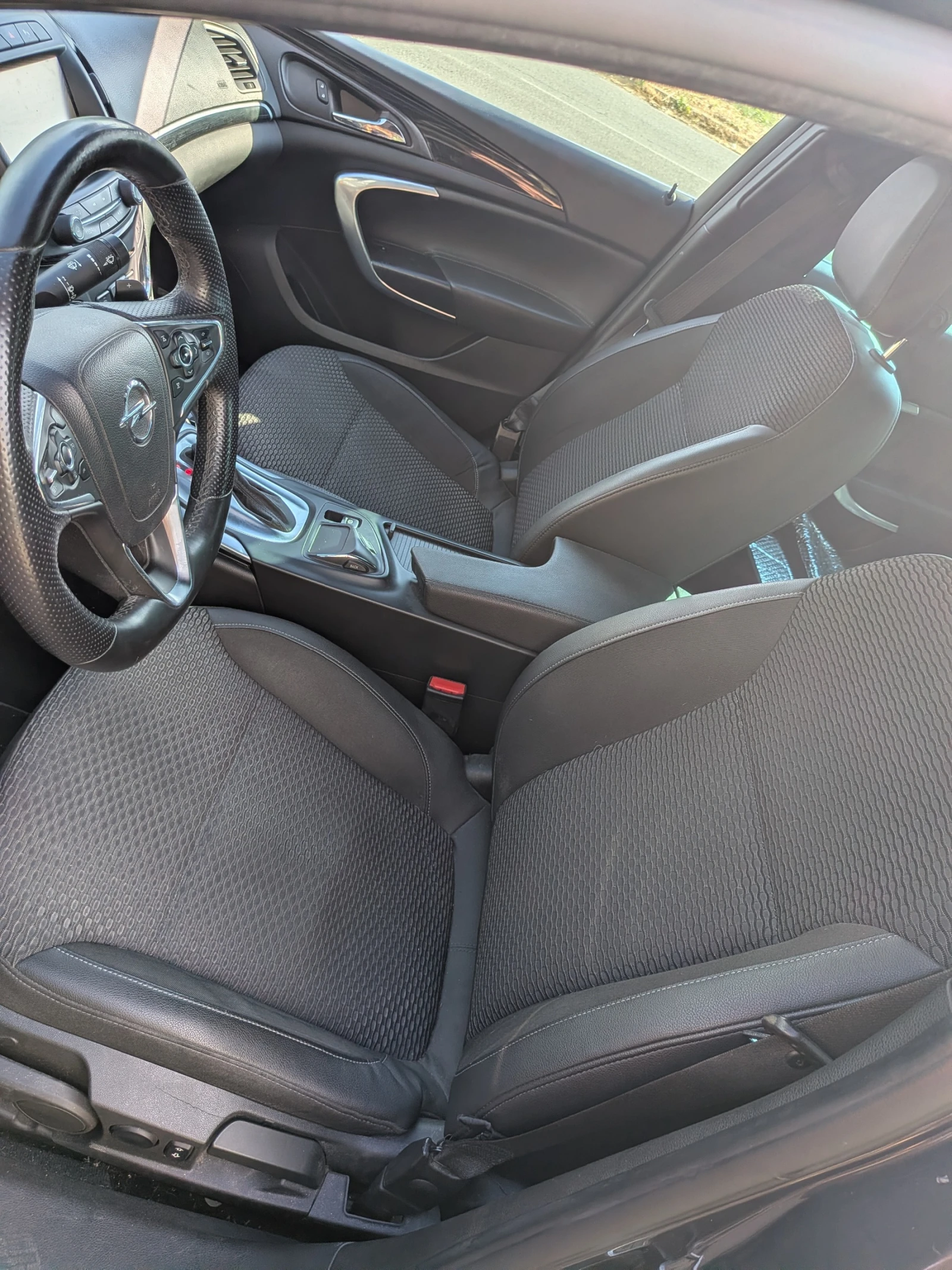 Opel Insignia 2.0 CDTI, снимка 7 - Автомобили и джипове - 55165426