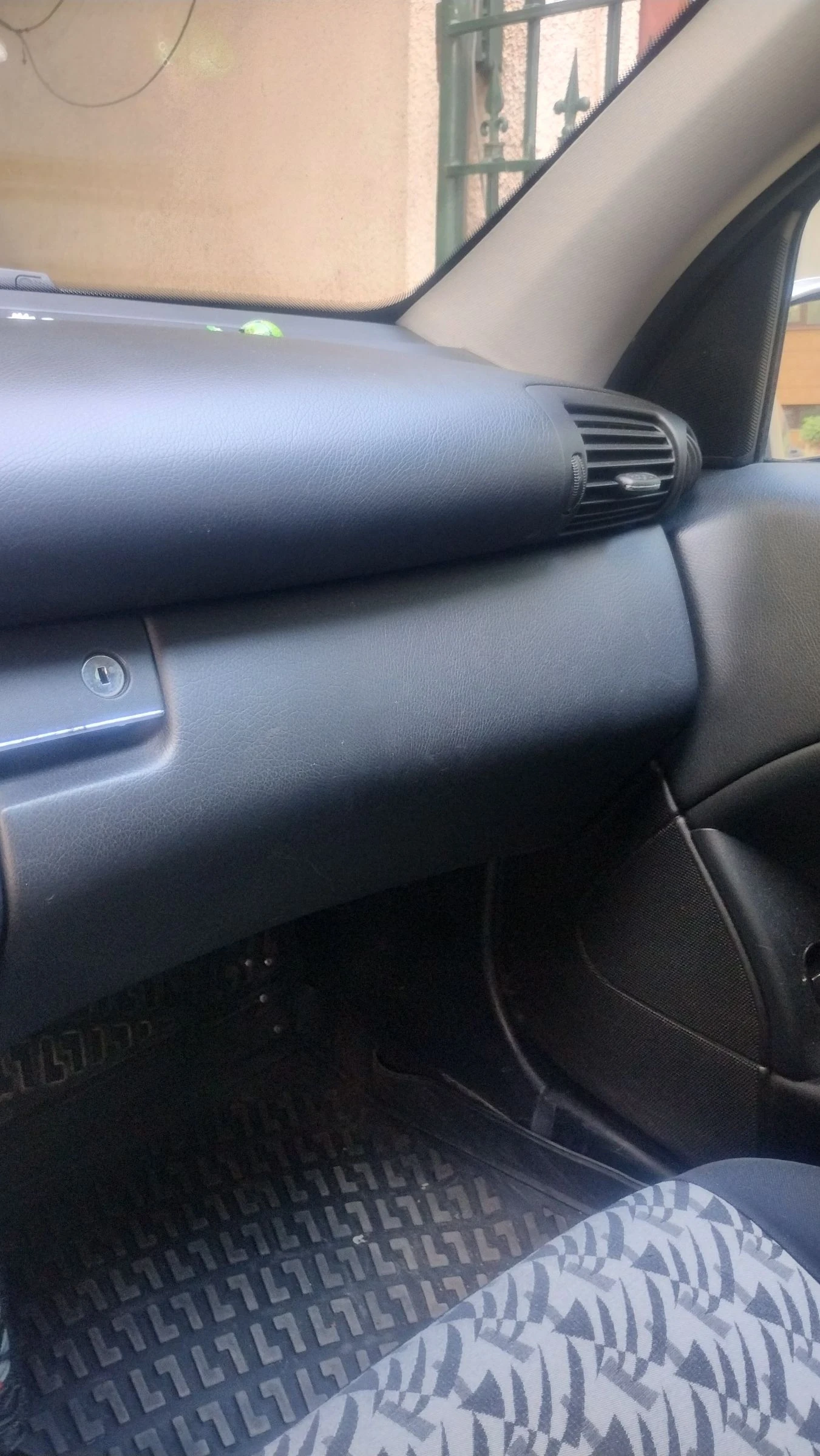 Mercedes-Benz 200 C, снимка 10 - Автомобили и джипове - 55217278