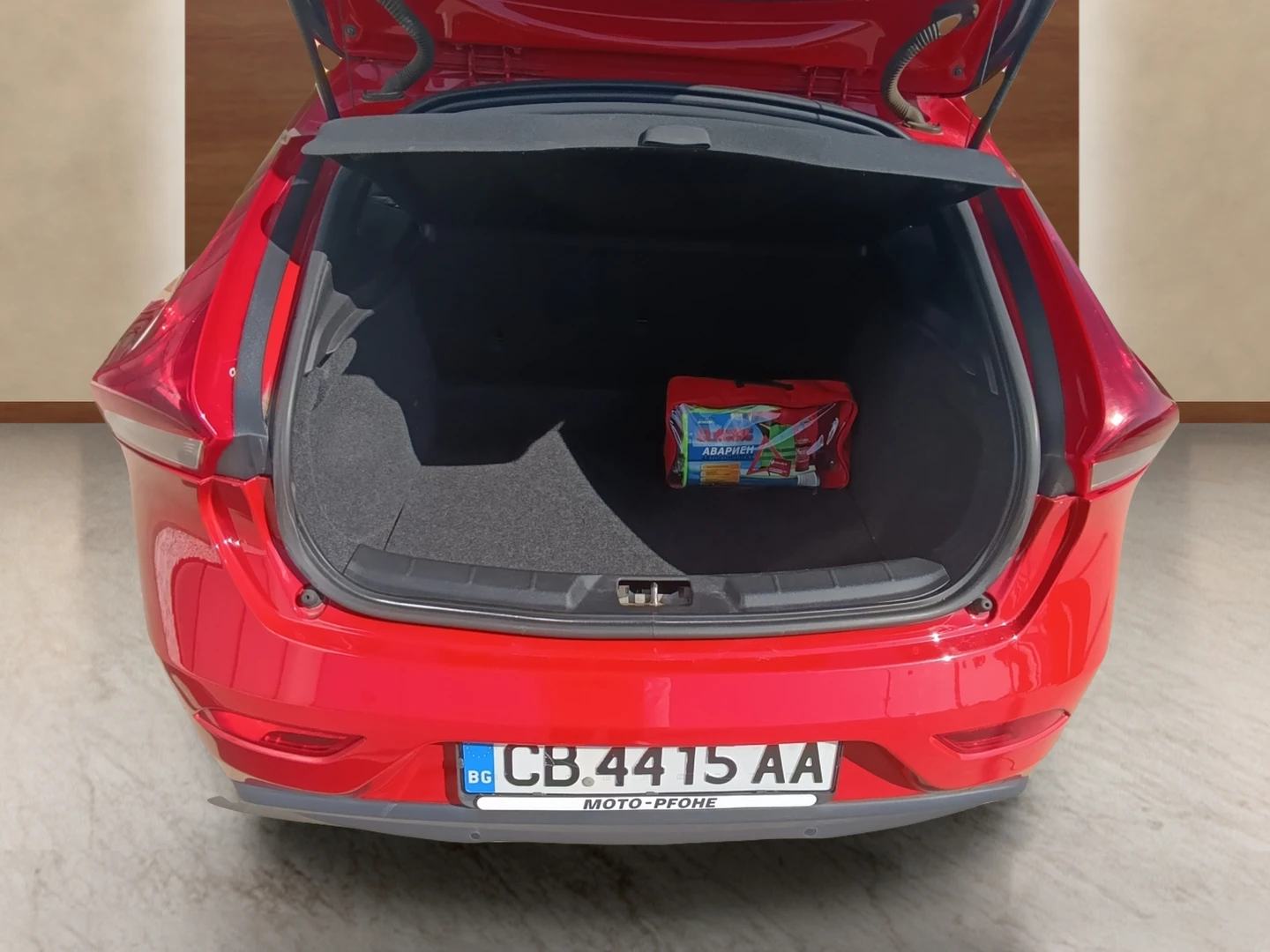 Volvo V40 1.6, снимка 12 - Автомобили и джипове - 55892448