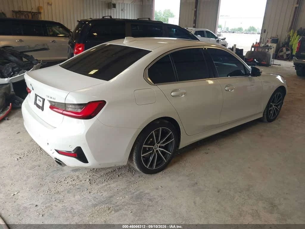 BMW 330 * XDRIVE * CARFAX * ����� �� ����������� | Mobile.bg � ����������� 4