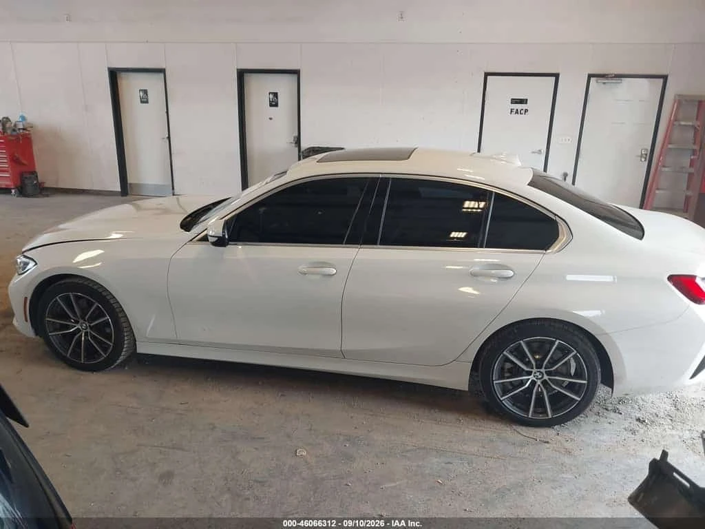 BMW 330 * XDRIVE * CARFAX * ����� �� ����������� | Mobile.bg � ����������� 14