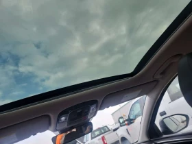 Hyundai Tucson Luxury /CARFAX /Панорама/Подгрев/+ Гуми, снимка 12