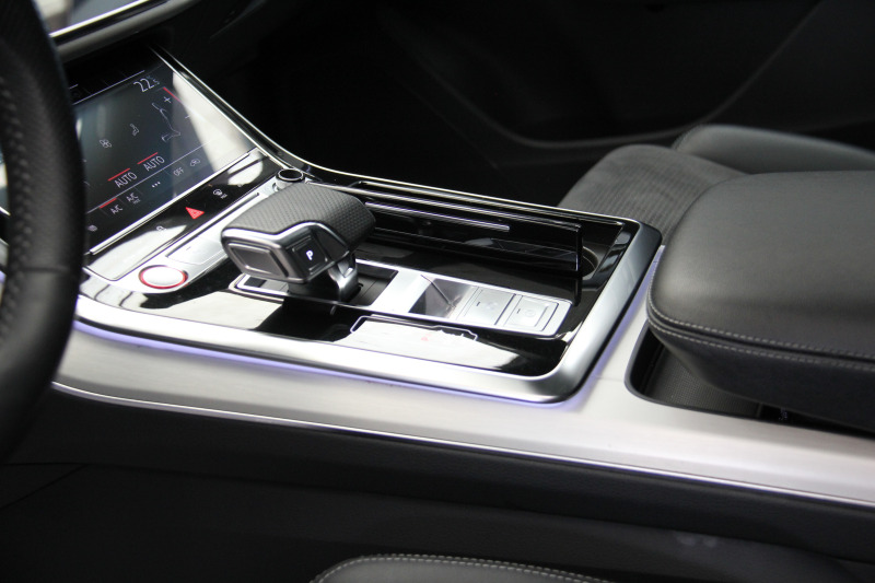 Audi SQ7 4.0TDI/Virtual/Facelift/Panorama, снимка 11 - Автомобили и джипове - 45313745