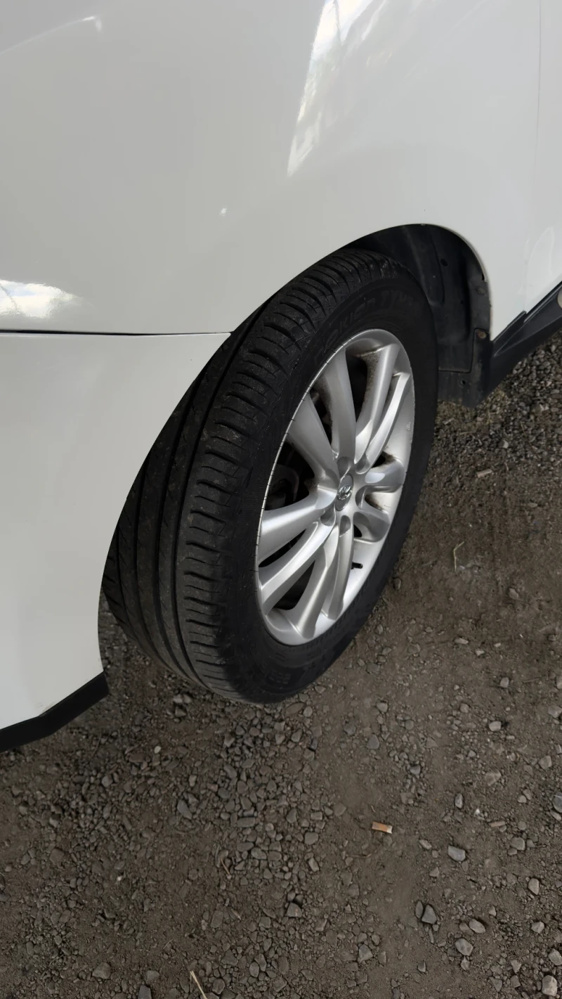 Hyundai IX35, снимка 10 - Автомобили и джипове - 52714943