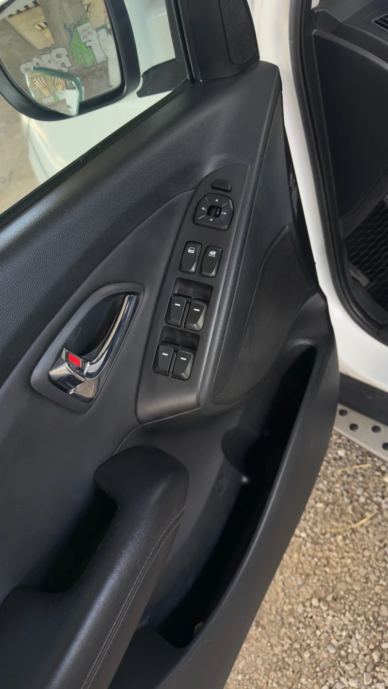 Hyundai IX35, снимка 14 - Автомобили и джипове - 52714943