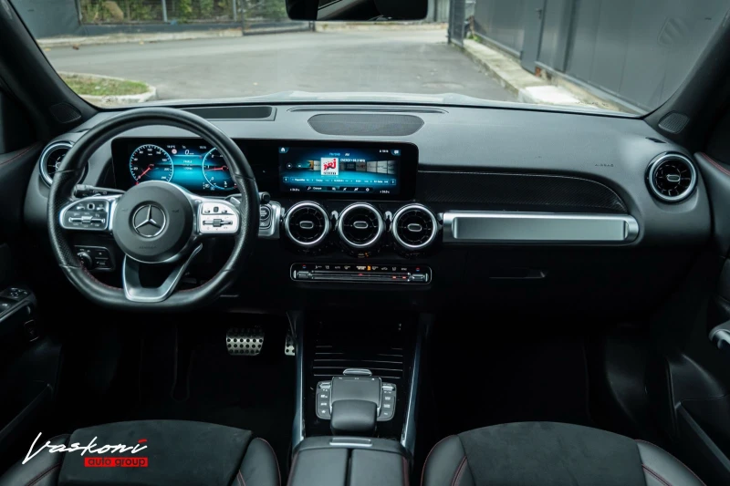 Mercedes-Benz GLB 200 AMG Line Night , снимка 8 - Автомобили и джипове - 51840493