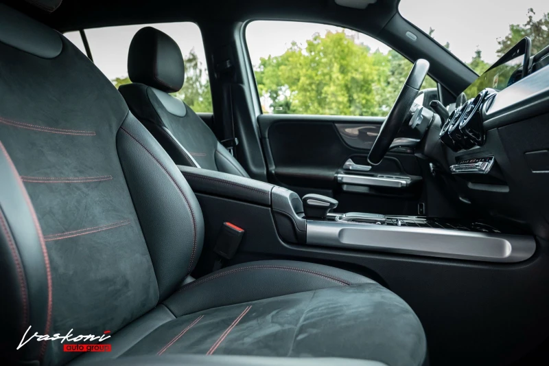 Mercedes-Benz GLB 200 AMG Line Night , снимка 15 - Автомобили и джипове - 51840493