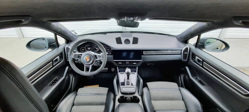Porsche Cayenne S Carbon/22/Night Vision/Soft-close/rear axle/Burm, снимка 8 - Автомобили и джипове - 52562800