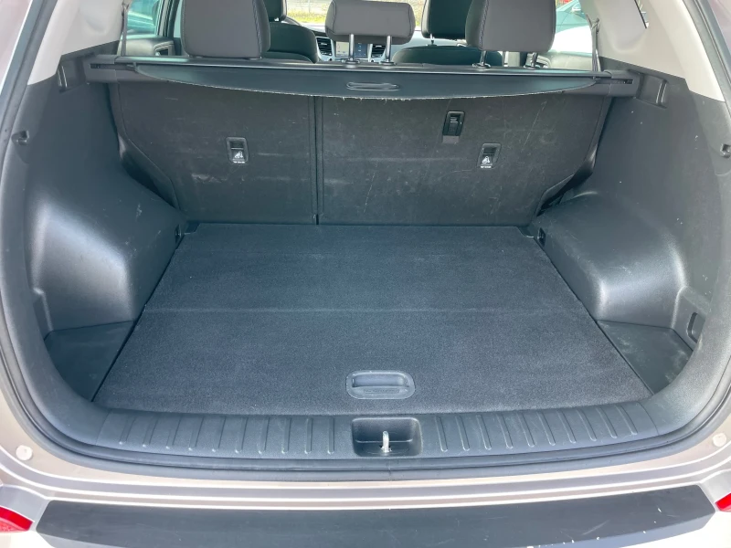 Hyundai Tucson 1.7 crdi навигация автоматик , снимка 16 - Автомобили и джипове - 52642033