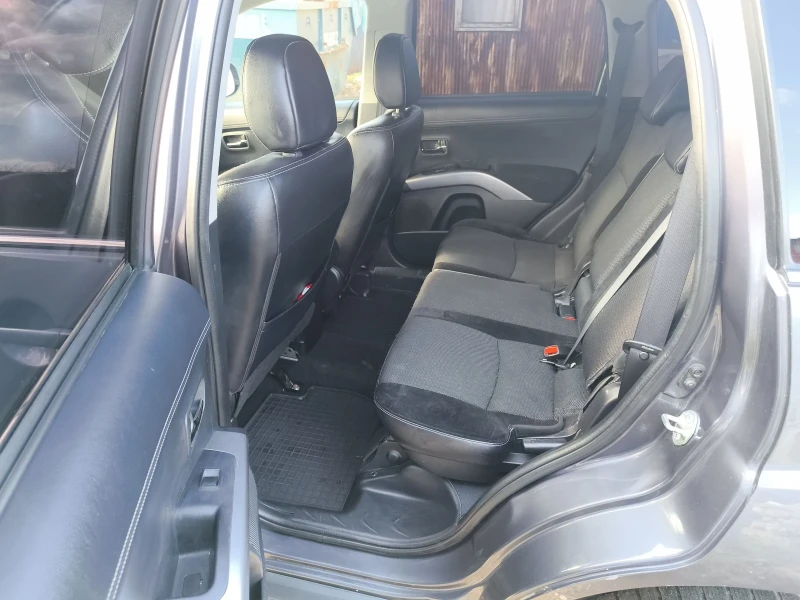 Mitsubishi Outlander 2.2 DID , снимка 7 - Автомобили и джипове - 53140207