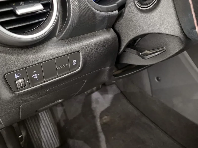 Hyundai Kona 1.6 Turbo 2Wd Smart, снимка 15 - Автомобили и джипове - 53765087