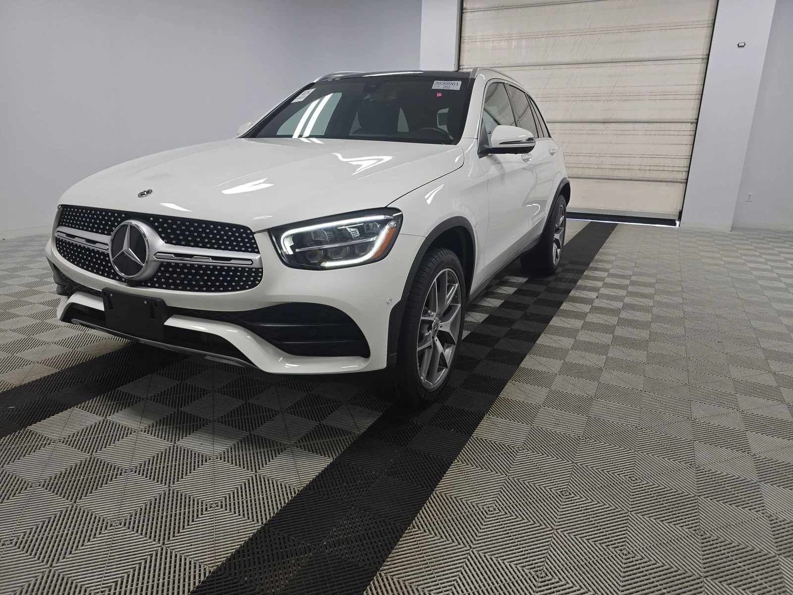 Mercedes-Benz GLC AMG PACK* DIGITAL* 360* BURMASTER* AMBIENT* PANO*  - изображение 2