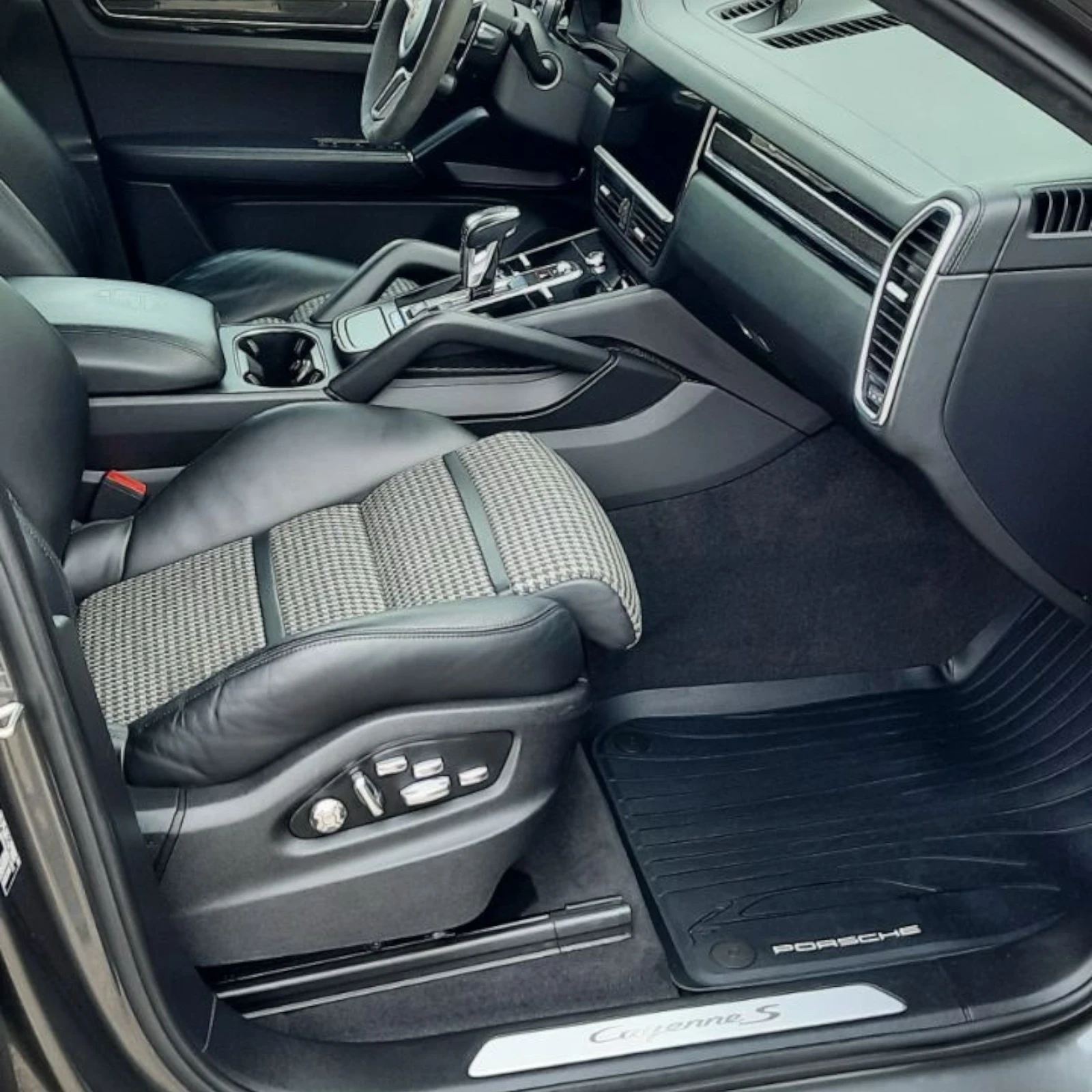 Porsche Cayenne S Carbon/22/Night Vision/Soft-close/rear axle/Burm | Mobile.bg � ����������� 11