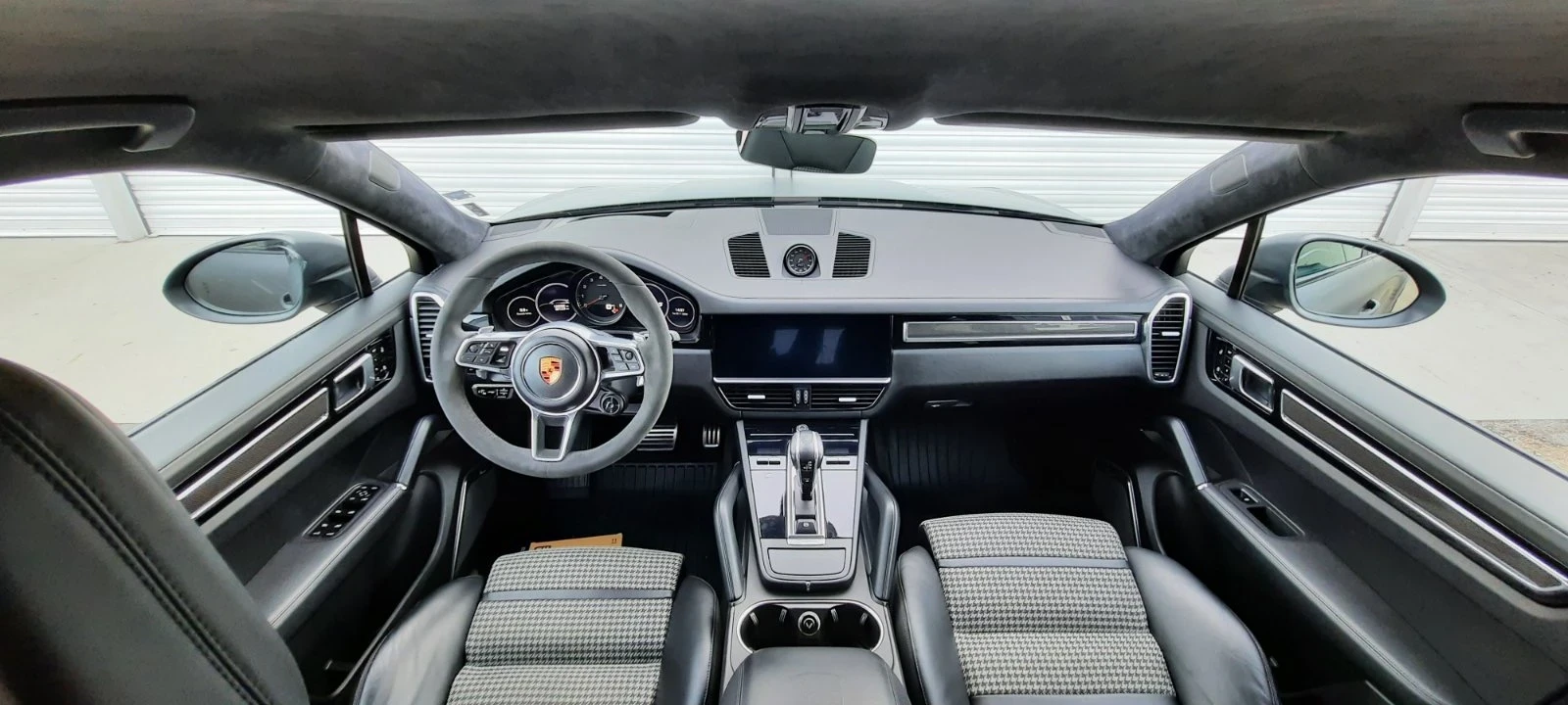 Porsche Cayenne S Carbon/22/Night Vision/Soft-close/rear axle/Burm - изображение 8