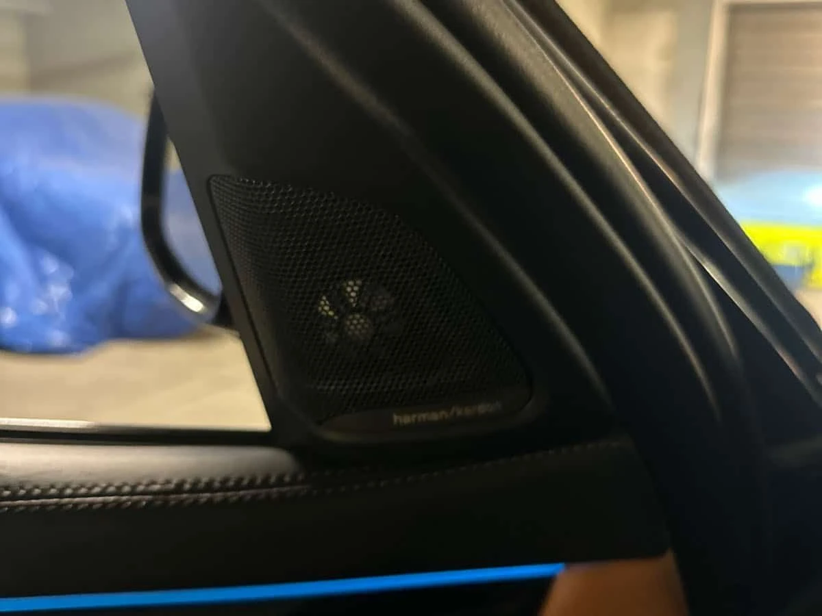 BMW X6 * xDrive50i * ДИСТРОНИК * 360 * ХЕД ЪП * ОБДУХВАНЕ, снимка 12 - Автомобили и джипове - 54084377