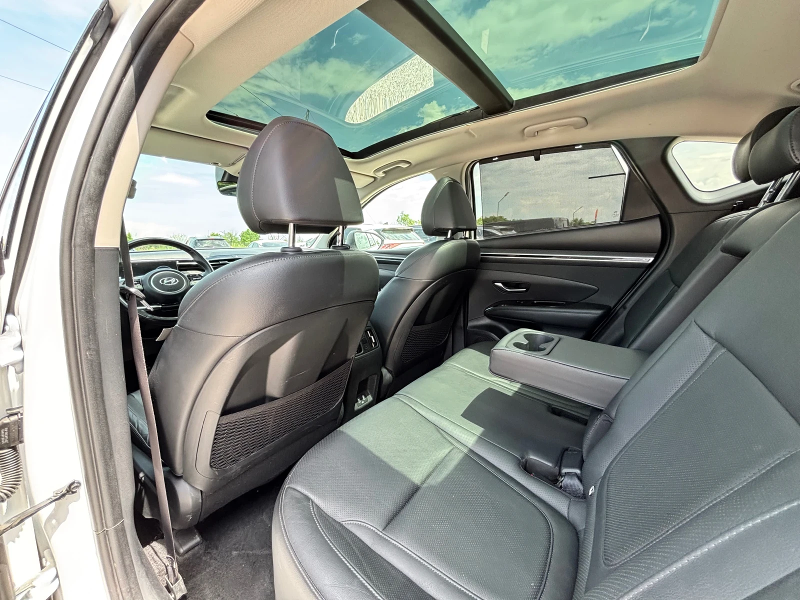Hyundai Tucson 1.6/NAVI TOUCH/ОБДУХВАНЕ/ПАНОРАМА/FULL, снимка 8 - Автомобили и джипове - 54843686