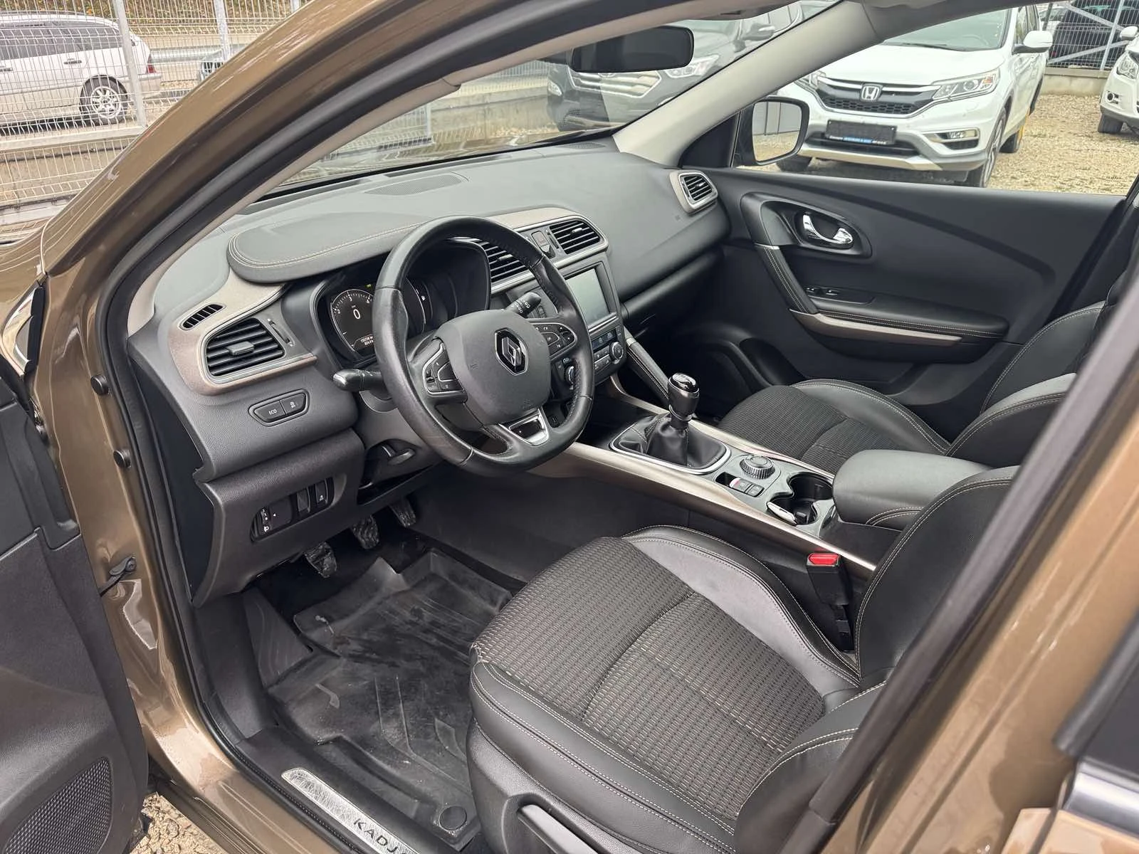 Renault Kadjar 1.6DCI* 4X4* NAVI* CARPLEY* LED | Mobile.bg � ����������� 10