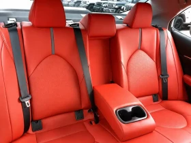 Toyota Camry XSE Hybrid, снимка 9