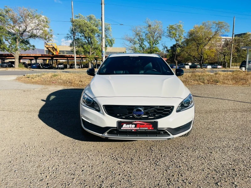 Volvo V60 Cross Country 2500 T5 AWD 254к.с Внос от Швейцария, снимка 2 - Автомобили и джипове - 42940809