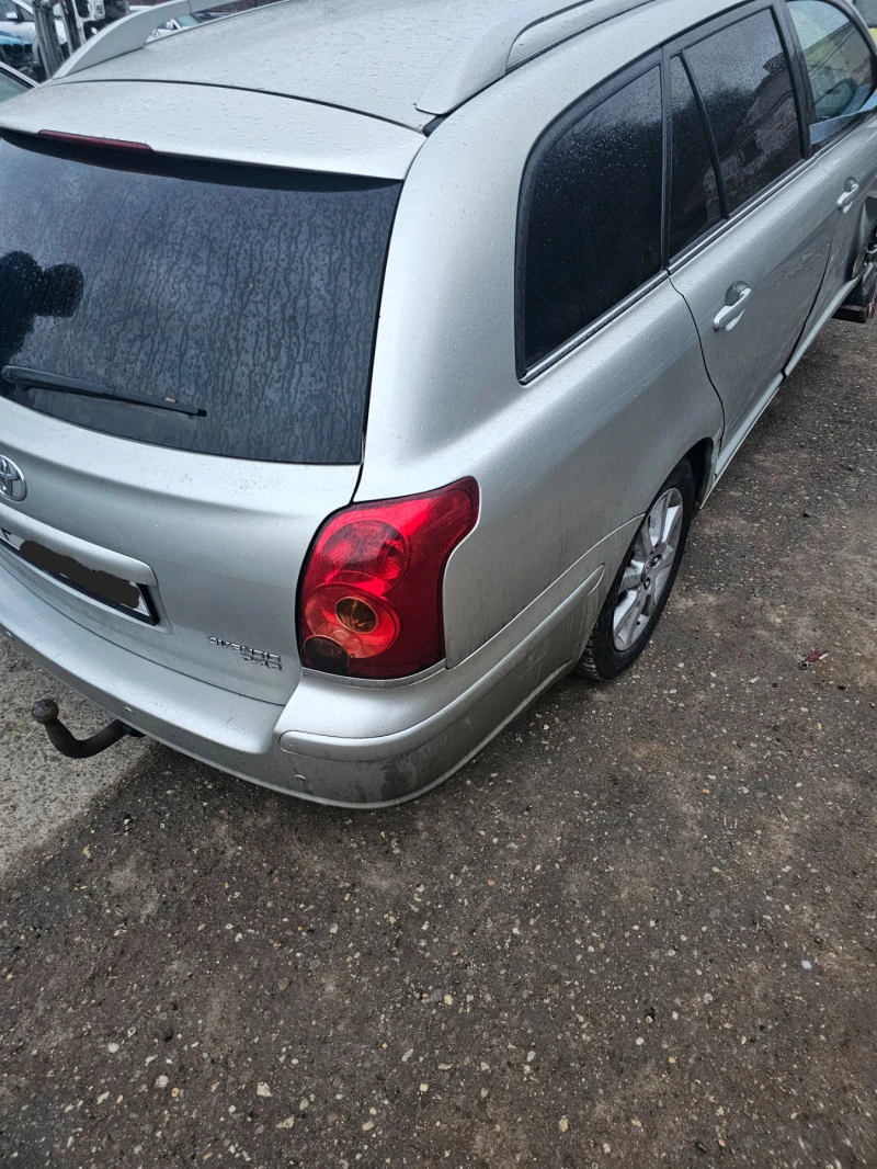 Toyota Avensis 2.2 дизел 177к.с, снимка 5 - Автомобили и джипове - 44103501