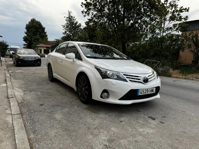 Toyota Avensis 2.2 D-4D Luxury, снимка 3 - Автомобили и джипове - 46377838