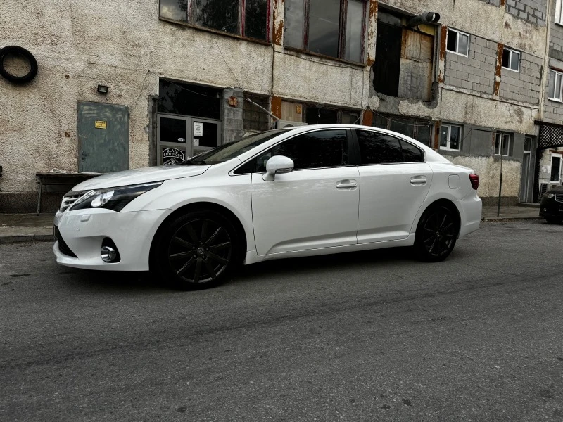 Toyota Avensis 2.2 D-4D Luxury, снимка 6 - Автомобили и джипове - 46377838