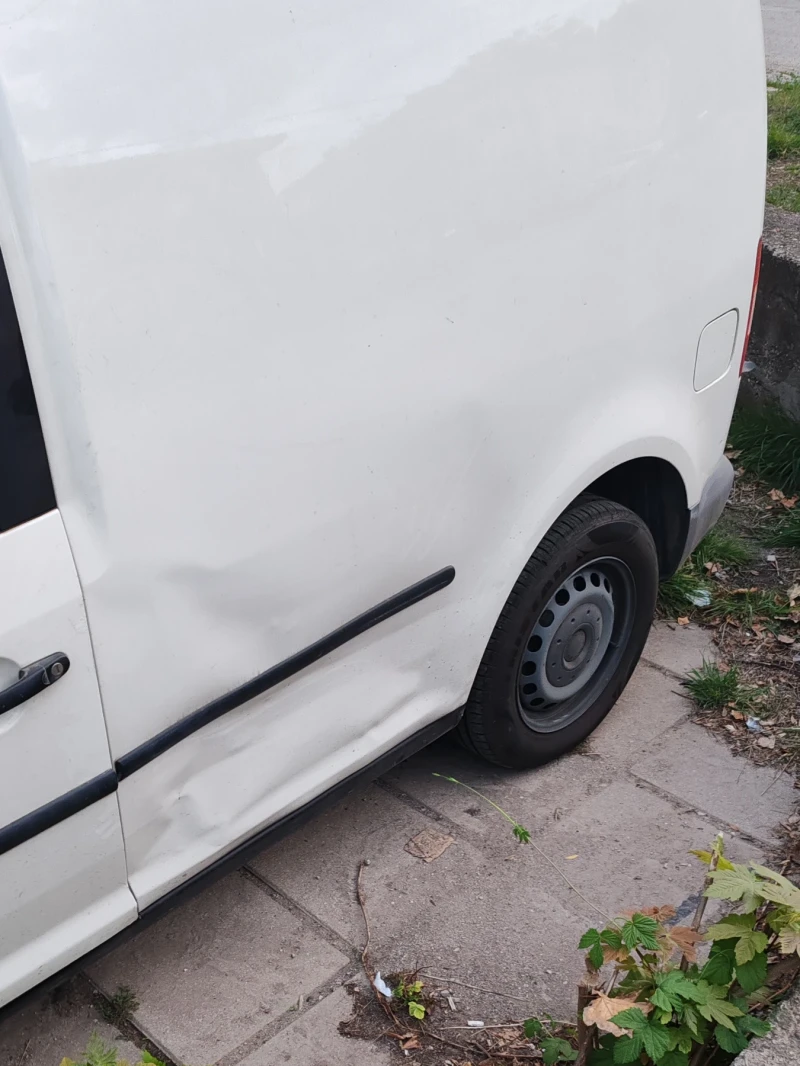 VW Caddy, снимка 6 - Автомобили и джипове - 48002239