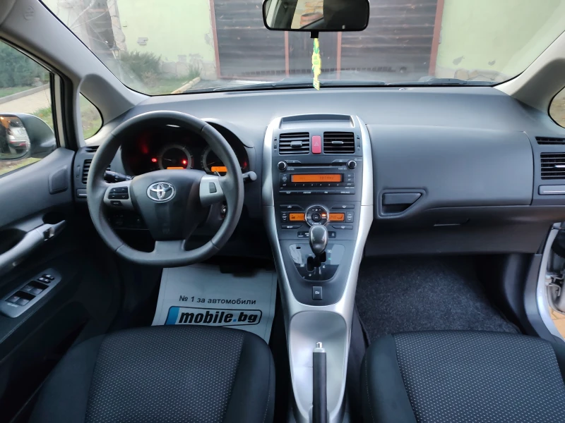 Toyota Auris 1.4D4D-АВТОМАТИК, снимка 11 - Автомобили и джипове - 48013697