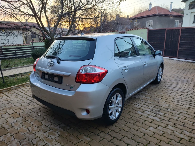 Toyota Auris 1.4D4D-АВТОМАТИК, снимка 4 - Автомобили и джипове - 48013697