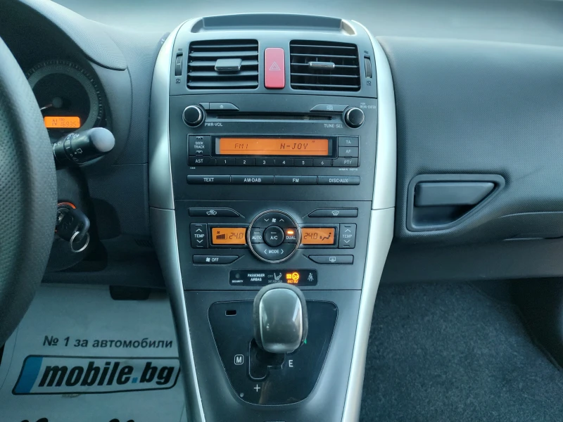 Toyota Auris 1.4D4D-АВТОМАТИК, снимка 12 - Автомобили и джипове - 48013697