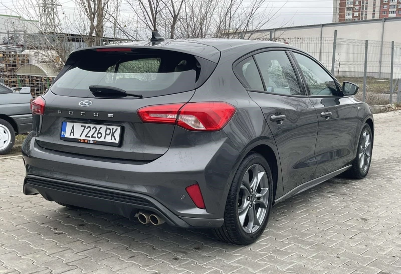 Ford Focus 1.5 ST Line 181 к.с Пано Дистроник Камера B&O, снимка 4 - Автомобили и джипове - 48305985