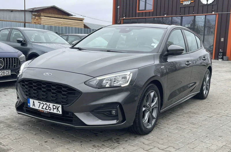 Ford Focus 1.5 ST Line 181 к.с Пано Дистроник Камера B&O, снимка 3 - Автомобили и джипове - 48305985