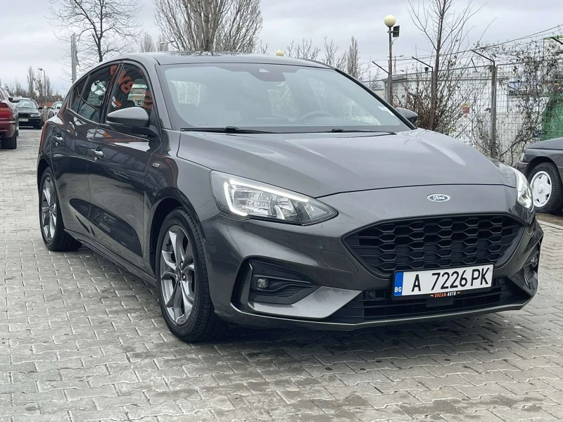 Ford Focus 1.5 ST Line 181 к.с Пано Дистроник Камера B&O, снимка 1 - Автомобили и джипове - 48305985