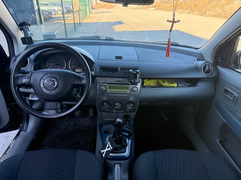 Mazda 2, снимка 11 - Автомобили и джипове - 48447127