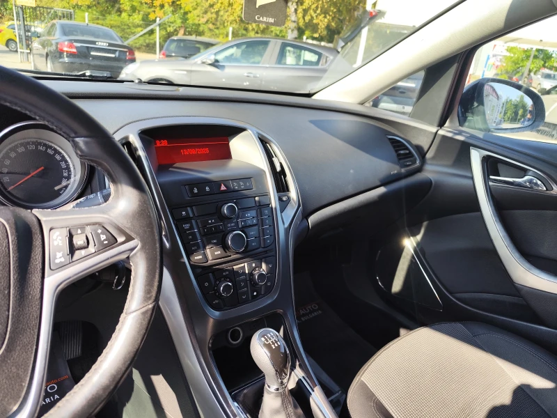 Opel Astra 1.7CDTi* SPORTS TOURER* EURO5A* КЛИМАТРОНИК* , снимка 8 - Автомобили и джипове - 51698724