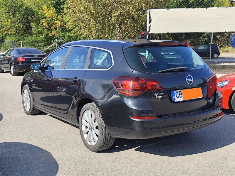 Opel Astra 1.7CDTi* SPORTS TOURER* EURO5A* КЛИМАТРОНИК* , снимка 6 - Автомобили и джипове - 51698724