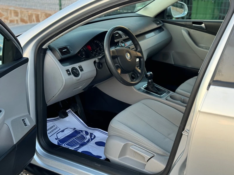 VW Passat 1.6i* 102кс* Германия* Оригинал* Климатик* , снимка 7 - Автомобили и джипове - 52081061