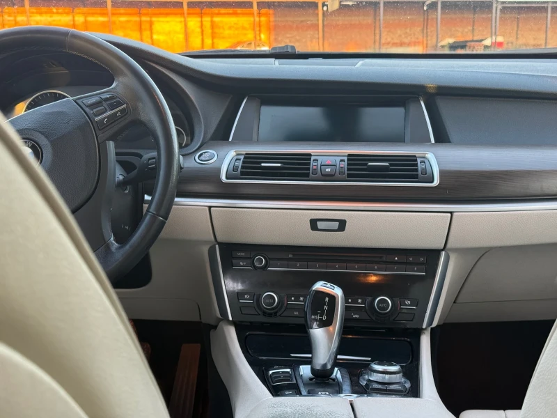 BMW 5 Gran Turismo 3.D 245 k Xdrive 8 skorosti, снимка 6 - Автомобили и джипове - 52617827